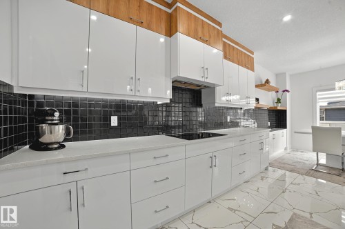 15023 15 Street, Edmonton, AB - Indoor Photo Showing Kitchen