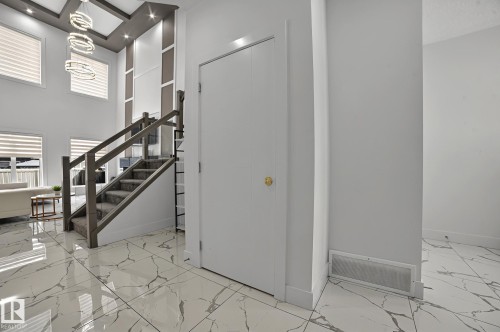 15023 15 Street, Edmonton, AB - Indoor Photo Showing Other Room