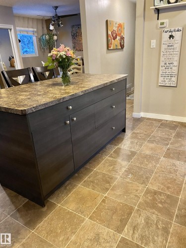 10792 165 Street, Edmonton, AB - Indoor