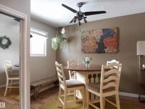 10792 165 Street, Edmonton, AB - Indoor Photo Showing Dining Room