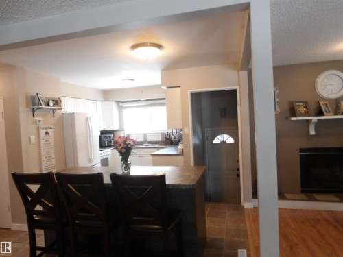 10792 165 Street, Edmonton, AB - Indoor