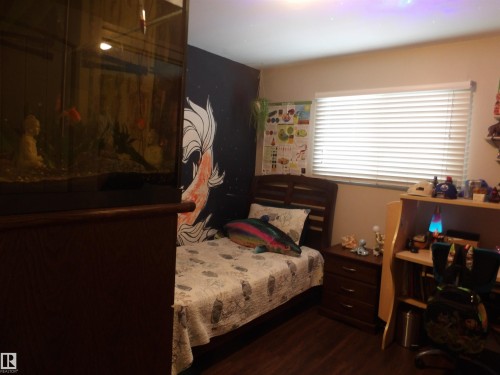 10792 165 Street, Edmonton, AB - Indoor Photo Showing Bedroom
