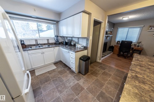 10792 165 Street, Edmonton, AB - Indoor Photo Showing Kitchen With Double Sink