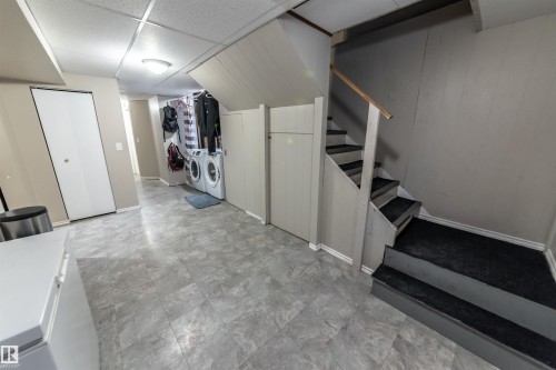 10792 165 Street, Edmonton, AB - Indoor