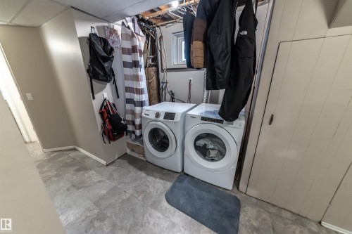 10792 165 Street, Edmonton, AB - Indoor Photo Showing Laundry Room