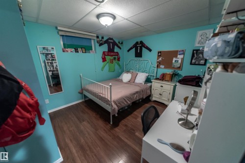 10792 165 Street, Edmonton, AB - Indoor Photo Showing Bedroom