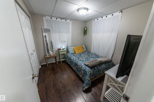 10792 165 Street, Edmonton, AB - Indoor Photo Showing Bedroom
