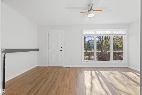 2935 109 Street, Edmonton, AB - Indoor Photo Showing Other Room