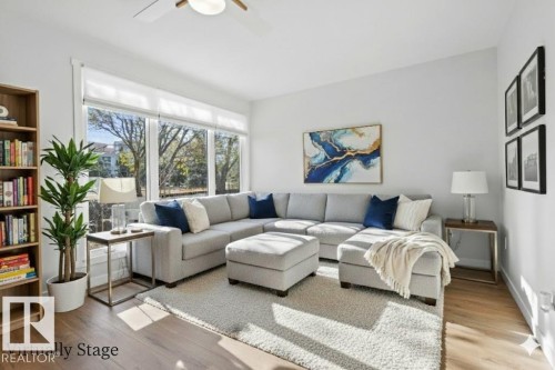 2935 109 Street, Edmonton, AB - Indoor Photo Showing Living Room