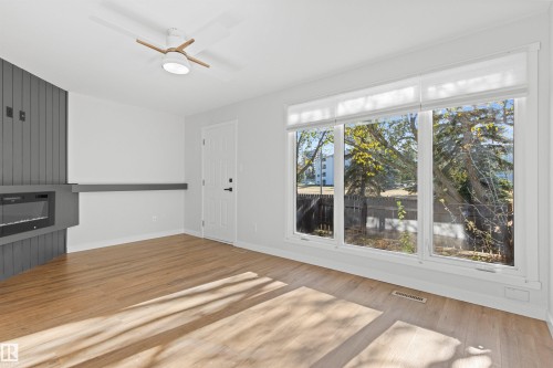 2935 109 Street, Edmonton, AB - Indoor Photo Showing Other Room
