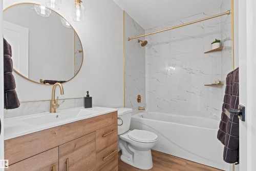 2935 109 Street, Edmonton, AB - Indoor Photo Showing Bathroom