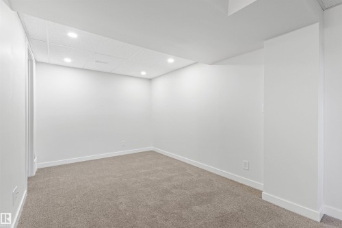 2935 109 Street, Edmonton, AB - Indoor Photo Showing Other Room