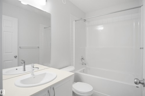 20940 16 Avenue, Edmonton, AB - Indoor Photo Showing Bathroom