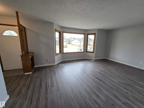 119 Diamond Drive, Millet, AB - Indoor Photo Showing Other Room