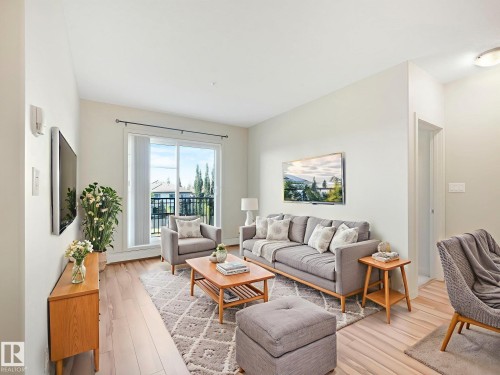 317 1144 Adamson Drive, Edmonton, AB - Indoor Photo Showing Living Room