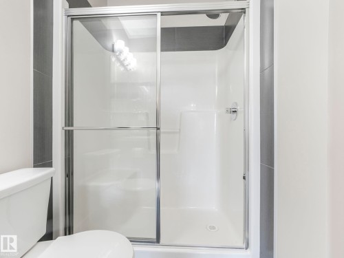 317 1144 Adamson Drive, Edmonton, AB - Indoor Photo Showing Bathroom