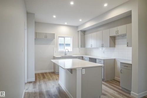 117 Copperhaven Drive, Spruce Grove, AB - Indoor Photo Showing Kitchen With Upgraded Kitchen