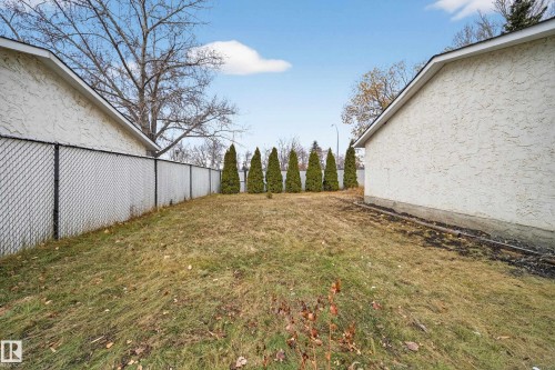7820 22 Avenue, Edmonton, AB - Outdoor
