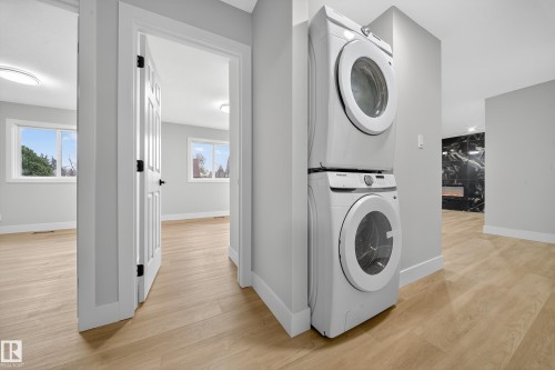 7820 22 Avenue, Edmonton, AB - Indoor Photo Showing Laundry Room