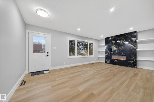 7820 22 Avenue, Edmonton, AB - Indoor With Fireplace