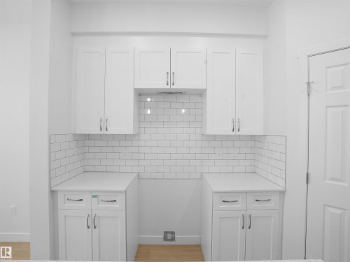 9716 Carson Place, Edmonton, AB - Indoor Photo Showing Kitchen