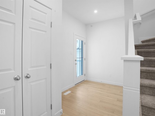 9716 Carson Place, Edmonton, AB - Indoor Photo Showing Other Room