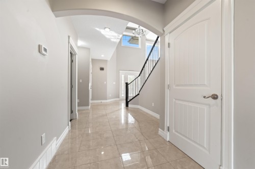 1721 Adamson Crescent, Edmonton, AB - Indoor Photo Showing Other Room