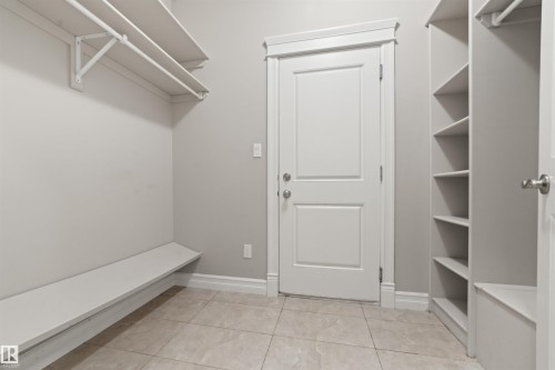 1721 Adamson Crescent, Edmonton, AB - Indoor With Storage