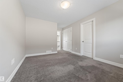 1721 Adamson Crescent, Edmonton, AB - Indoor Photo Showing Other Room