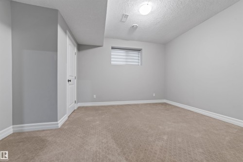 1721 Adamson Crescent, Edmonton, AB - Indoor Photo Showing Other Room