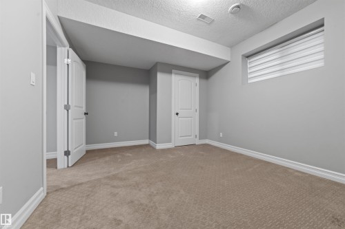 1721 Adamson Crescent, Edmonton, AB - Indoor