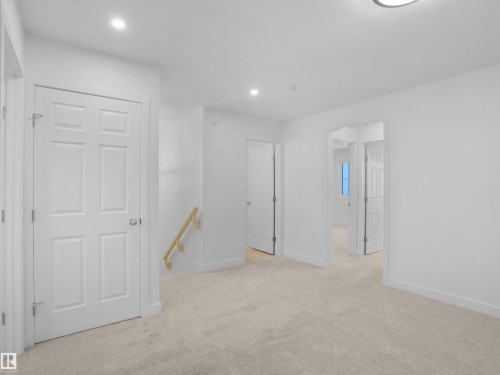 9730 Carson Place, Edmonton, AB - Indoor Photo Showing Other Room