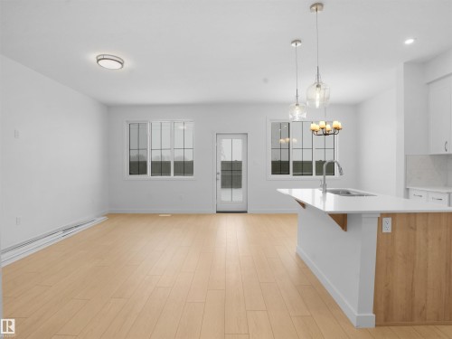 9730 Carson Place, Edmonton, AB - Indoor Photo Showing Kitchen