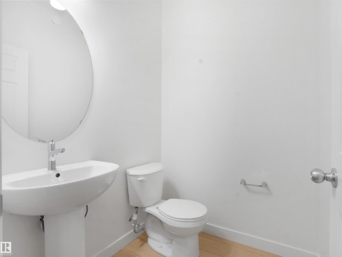9730 Carson Place, Edmonton, AB - Indoor Photo Showing Bathroom