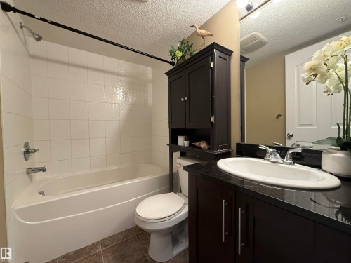 214 274 Mcconachie Drive, Edmonton, AB - Indoor Photo Showing Bathroom
