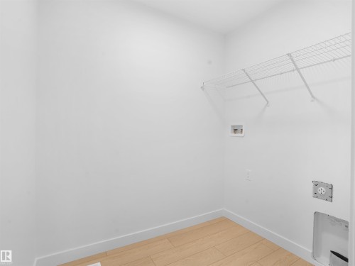 9732 Carson Place, Edmonton, AB - Indoor Photo Showing Other Room