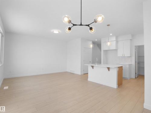 9732 Carson Place, Edmonton, AB - Indoor Photo Showing Kitchen
