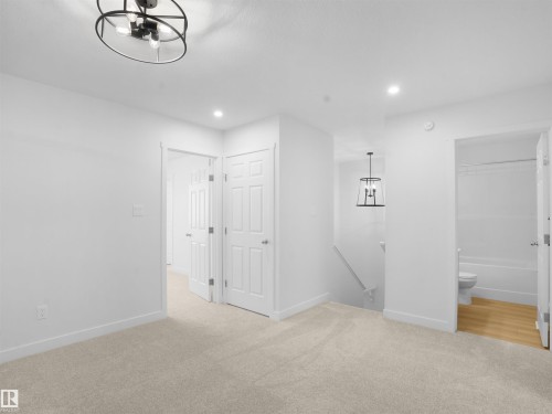 9734 Carson Place, Edmonton, AB - Indoor Photo Showing Other Room