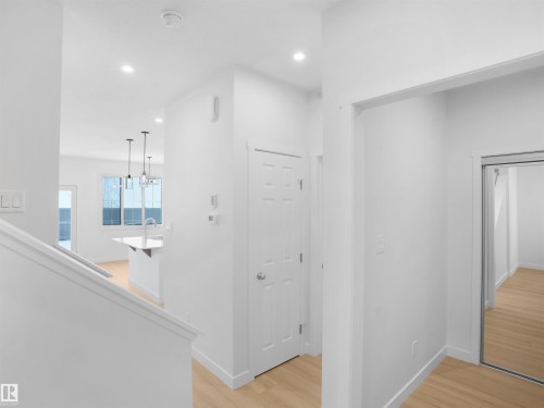 9734 Carson Place, Edmonton, AB - Indoor Photo Showing Other Room