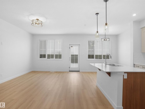 9734 Carson Place, Edmonton, AB - Indoor Photo Showing Kitchen