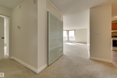502 11710 100 Avenue, Edmonton, AB - Indoor Photo Showing Other Room
