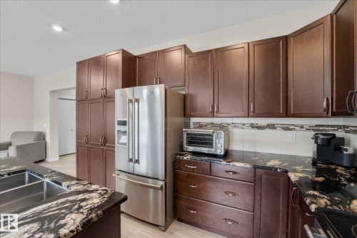 17164 47 Street, Edmonton, AB - Indoor Photo Showing Kitchen With Double Sink