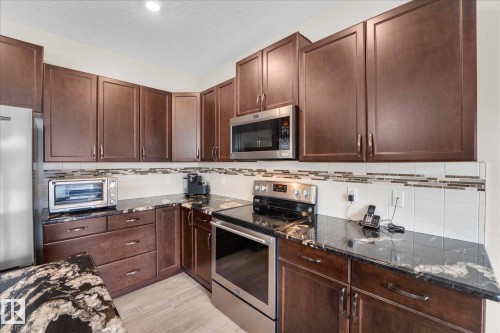 17164 47 Street, Edmonton, AB - Indoor Photo Showing Kitchen