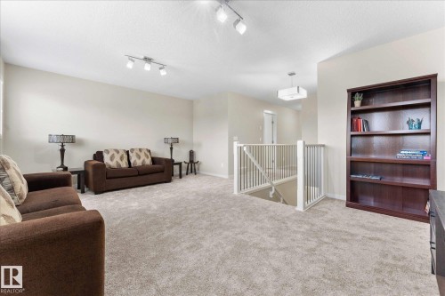 17164 47 Street, Edmonton, AB - Indoor Photo Showing Other Room