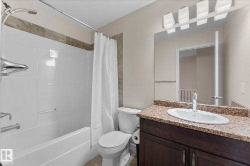 17164 47 Street, Edmonton, AB - Indoor Photo Showing Bathroom