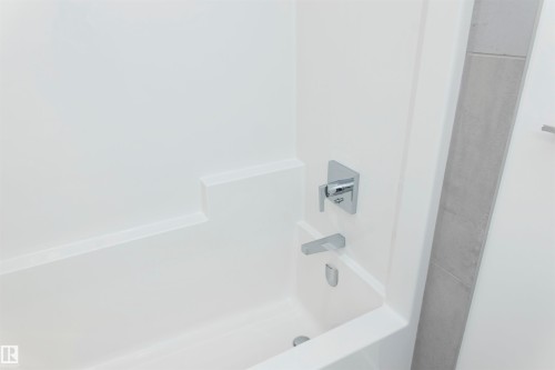4 5 Rondeau Drive, St. Albert, AB - Indoor Photo Showing Bathroom