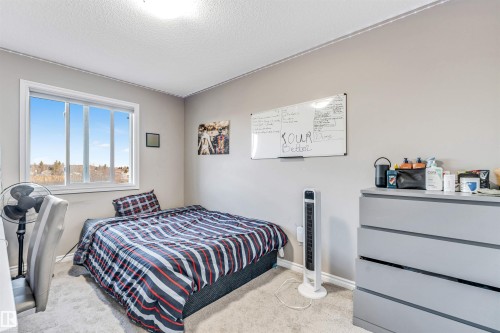 559 Ebbers Way, Edmonton, AB - Indoor Photo Showing Bedroom
