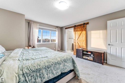 559 Ebbers Way, Edmonton, AB - Indoor Photo Showing Bedroom