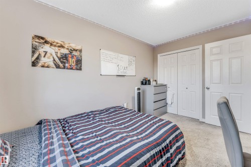 559 Ebbers Way, Edmonton, AB - Indoor Photo Showing Bedroom