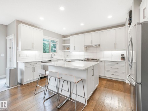 36 Nault Crescent, St. Albert, AB - Indoor Photo Showing Kitchen With Upgraded Kitchen